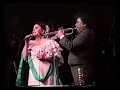 Maria de Lourdes interpreta \"Con Mis Propias Manos\"