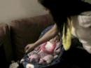 vero duerme en brazos de nana