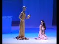 Opera barocca definita Serenata Veneziana di A. Vivaldi e altri. Scene e costumi dello scenografo, costumista e videomaker Lorenzo Cutùli; regia di Andrea Cigni e Direzione musicale di Andrea Marcon. Festival C. Monteverdi di Cremona 2006. Produzione Teatro A. Ponchielli di Cremona