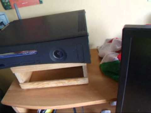 how to remove xbox 360 faceplate