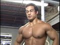 Bodybuilder Tuan Tran demonstrates plyo pulls