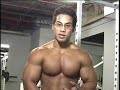 Bodybuilder Tuan Tran demonstrates plyo pulls