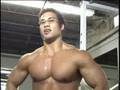 Bodybuilder Tuan Tran demonstrates plyo pulls