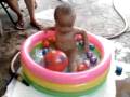videos de Kass in her mini pool.3GP