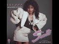 Sinitta - Megamix (Mixed by Bizzie Bee - DMC) Sinitta - Megamix (Mixed by Bizzie Bee - DMC)