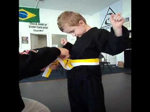 how to tie a mma belt