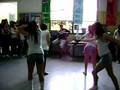 videos de Reggeton con las chicas:)