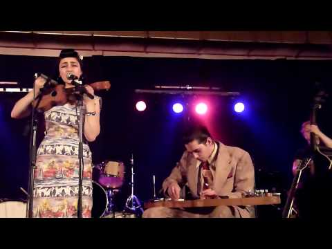 sunday best records - Kitty Daisy & Lewis - Honolulu Rock-A-Hula - Concert du 24 Avril 2010 à Aulnoye-Aymeries - 9éme Foire aux Disques et BD - LACHE PAS LA PATATE -