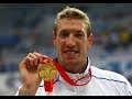 at the watert cube beijing olympic

bernard redemmed himself after losing to lezak at 400 m frestyle relay.....