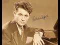 part one of a three part interview with pianist william kapell.

part 1:
http://www.youtube.com/watch?v=nkzypgs7gh8

part 2:
http://www.youtube.com/watch?v=i-hzt6lfmpg

part 3:
http://www.youtube.com/watch?v=bwzeckhnjjk

william kapell recital