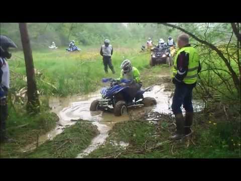 quad - Voila une petite compil de quelque vidéo de la randonnée de vopillon avec ses bourbiers, ses fous, et surtout des galères !!!