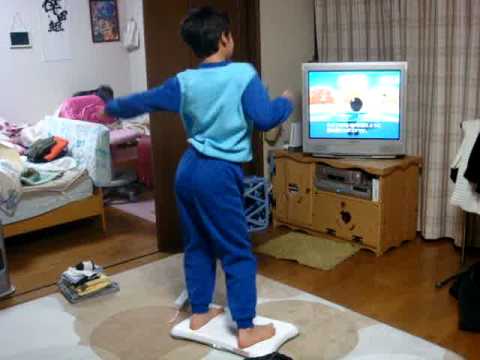 【Wii】Wii Fit フラフープ 完全に踊ってます。