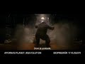 Evolution blir revolution i denna eventfilm som målar upp ett framtidsscenario olikt allt vi tidigare upplevt. Ett forskarlags jakt på ett botemedel för Alzheimers leder till att en grupp apor utvecklar intelligens lik vår egen. Detta blir upptakten till en revolution och en maktkamp om den planet som vi hittills kallat vår. För specialeffekterna står flerfaldigt Oscarbelönade WETA Digital som använt sig av tekniken som utvecklats för 