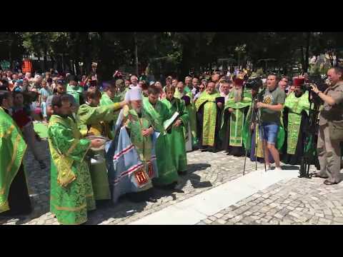 Памятник святым Петру и Февронии открыли в центре Симферополя