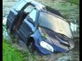 videos de Automobilist rijdt water Oostdiep in