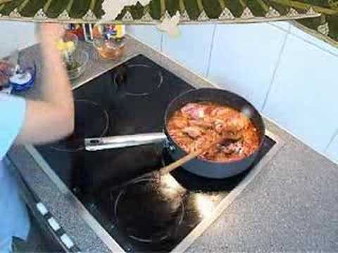 Thai Food Video Recipe: How to make Red Curry with Duck