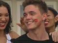 The Bongo girls kiss Jesse McCartney!!