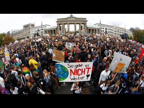 Fridays for Future in Berlin - rund um das Bra ...