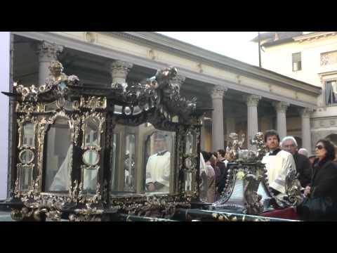 Piazza Duomo, lo svelamento della grande immagine