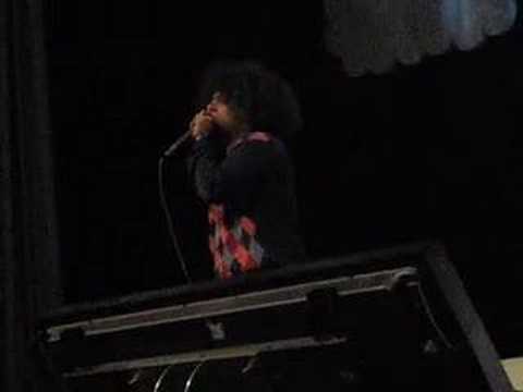 dezeen presents Reggie Watts at ...