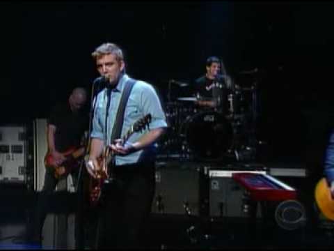 Queen of the Stone Age - No One Know live Letterman Show