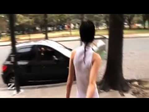 bragas de niñas en el metro