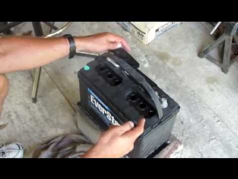 how to use a multimeter to test a car battery
