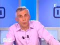 chlo� delaume faisant le bilan de l'ann�e sur le forum de l'�mission. interrogations sur la diff�rence entre le public t�l� et le public web d'arr�t sur image.