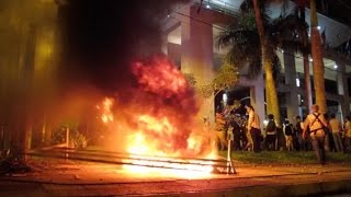 Congresso paraguaio é incendiado por manifestantes. Um jovem morreu