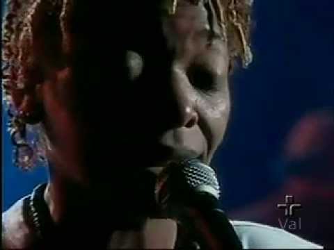 Mart'nália - Menino do Rio e Estácio, Holly Estácio.