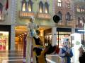 videos de stilt juggling in venetian macao renier atendido