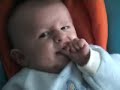 Mattéo cherche son pouce! Mattéo cherche son pouce!