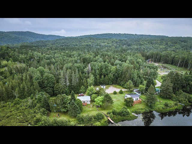 Chalet a louer bord de l'eau Laurentides in Quebec
