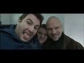 road movie � pied dans paris, avec aur�lien recoing, laurent ournac et yvon martin.
syriak, justin et david se rencontrent par hasard devant un plan de paris. justin sort de prison. david vient se faire hospitaliser � paris et syriak vient d'�tre mis � la porte par sa femme. ils n'ont � priori rien en commun si ce n'est une profonde d�tresse sur le plan humain et trois valises identiques...
