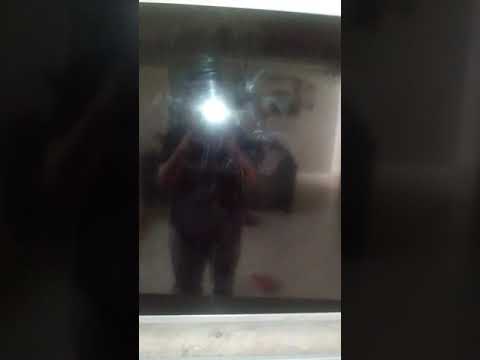 Element Electronics - Tv looks cracked inside