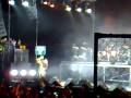 Kanye-West-Flashing-