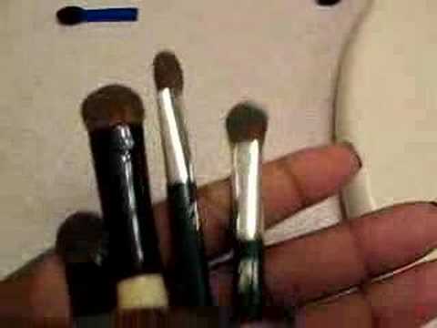 review overview of new makeup brushes avon essence of beauty. essence of beauty avon ecotools