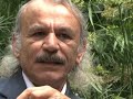 der irakische schriftsteller und journalist hatem saleh ist vor der verfolgung in seiner heimat bis nach mexiko geflohen. 12.000 kilometer von seiner heimat entfernt schreibt er weiter gegen korruption und �mtermissbrauch an. afptv hat saleh getroffen.