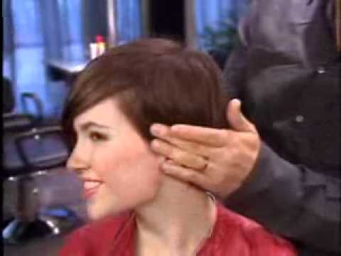 Nick Arrojo - Nick Arrojo of Arrojo Studios speaks about the Daily Hair Style Trends of the Summer. This video is brought to you by the Staff of getupradio.com.