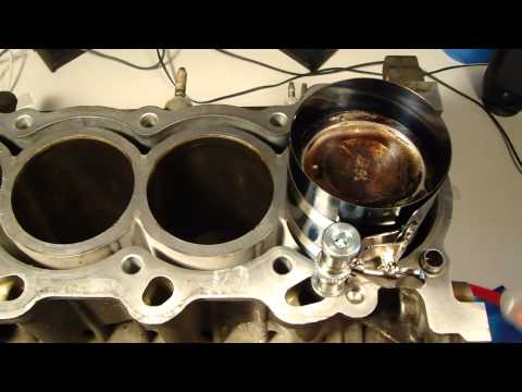 How to assemble engine VVTi Toyota Part 5: Install pistons to cylinder tubes