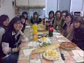 peleagonzalo(chicas b aciendo sitio)