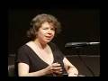 videos de Did Harvard MBA moms turn child-rearing into a high-pressure career?