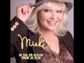 Mieke Het Kan Nooit, Nee Nooit Zo Donker Zijn Official Music Video and Lyrics