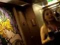 EU E DEZÃO TOMANDO BANHO NO CORREDOR DO NAVIO !!
