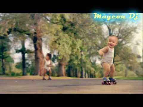 Roller Babies Aiaiaia uiui //Bebês Patinando ao Som do Funk Carioca\\