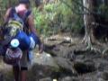 videos de trilha pedra do sino, teresopolis, rj, sab 26 ago 2006 - 08 pai no leito seco do riacho