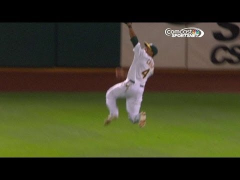 Video: Crisp leaps to make the catch on a liner