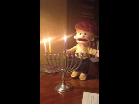 how to properly celebrate hanukkah