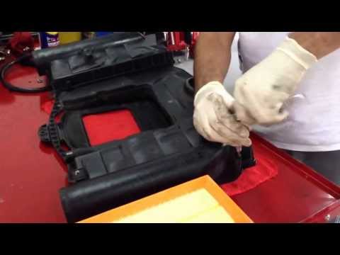 How to change the air filters on a Mercedes C300