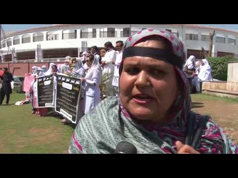 Peshawar Nurses protest